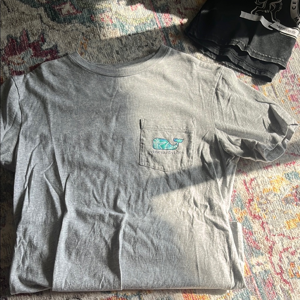 Vineyard Vines Heather Gray Tee with Blue Logo